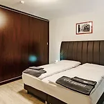 Efi Palace 3*
