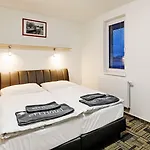 Hotel Efi Palace 3*