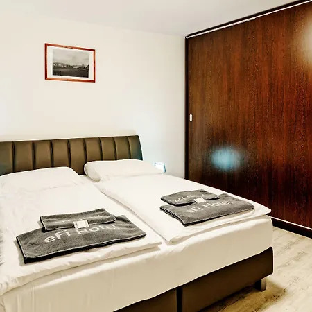 Otel Efi Palace 3*