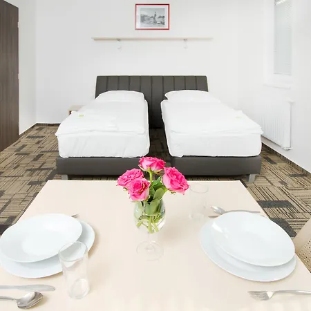 Efi Palace Szálloda 3*