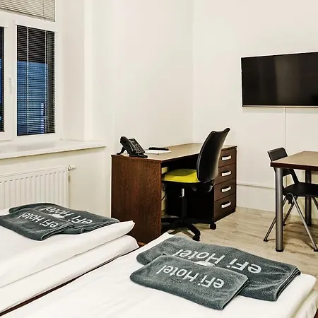 호텔 Efi Palace 3*
