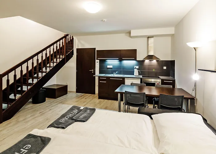 Efi Palace Отель Брно