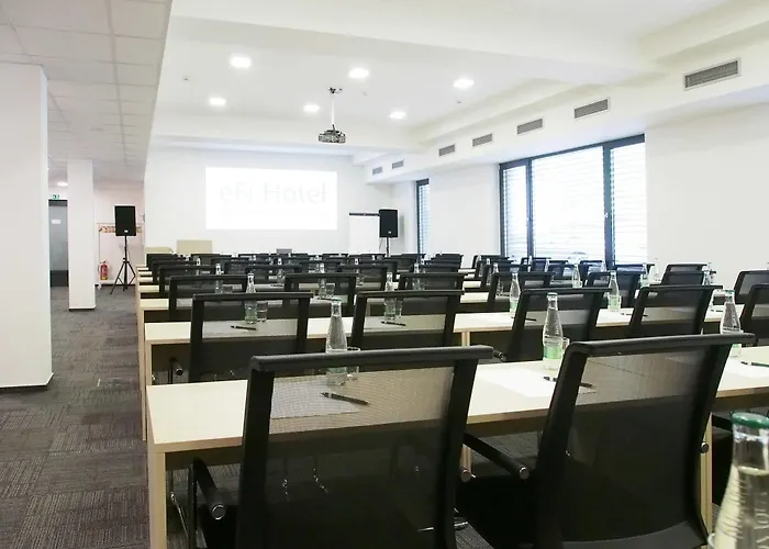 Efi Palace Отель Брно